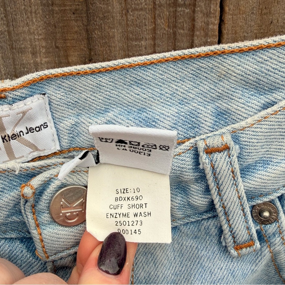 Vintage Calvin Klein Jeans Light Blue Jean Shorts Size 10 - Picture 5 of 11
